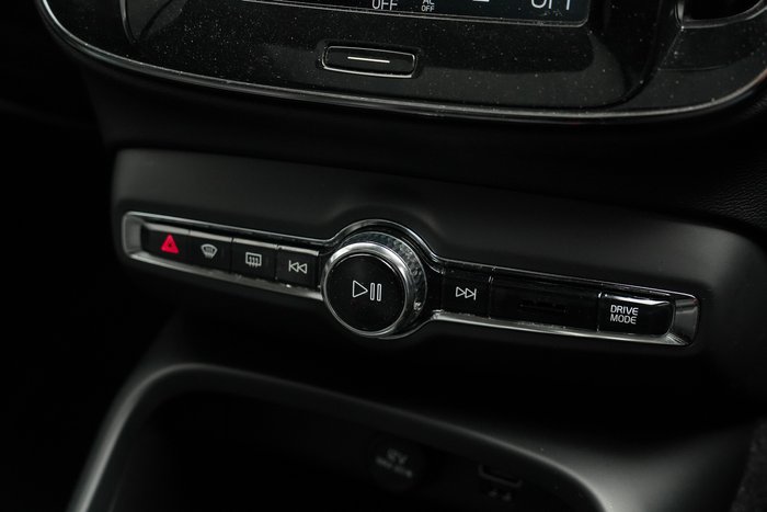 2018 Volvo XC40 T5 Momentum