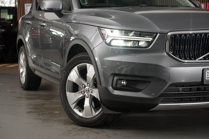 2018 Volvo XC40 T5 Momentum
