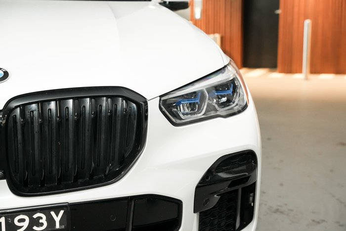 2023 BMW X5 M50i