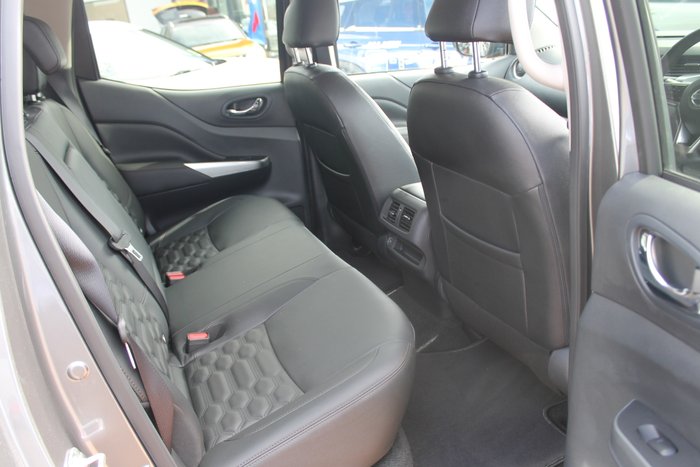 2025 Nissan Navara ST-X