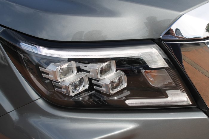 2025 Nissan Navara ST-X