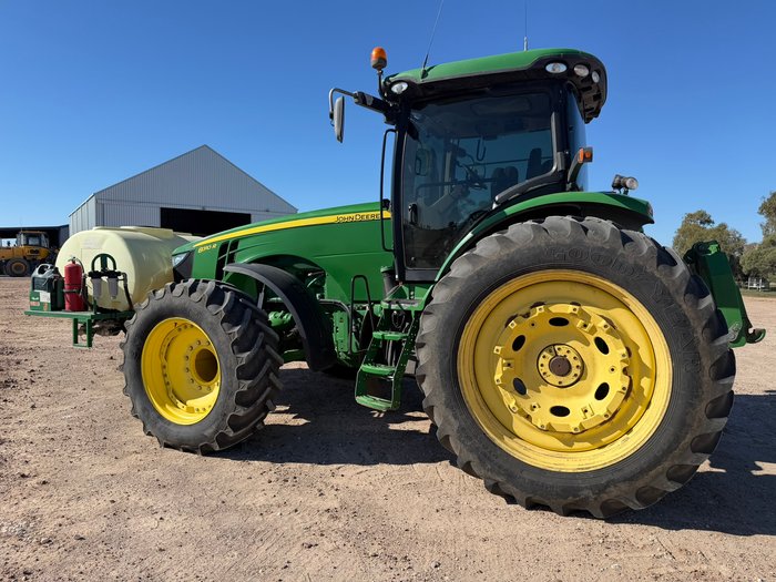 2011 JOHN DEERE 8310R