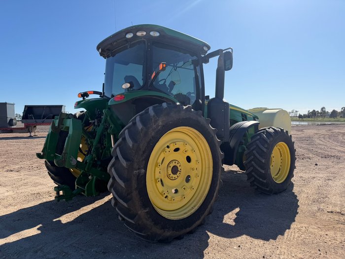 2011 JOHN DEERE 8310R