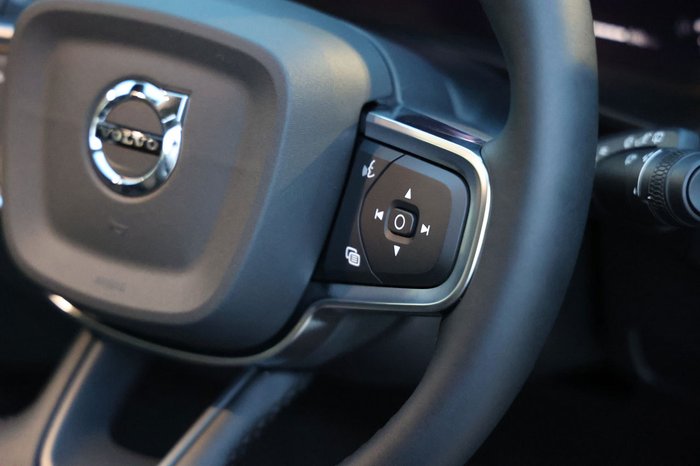 2026 Volvo XC40 Plus B4
