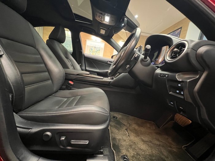 2020 Lexus IS300 Luxury 2.0L Turbo Automatic Sedan