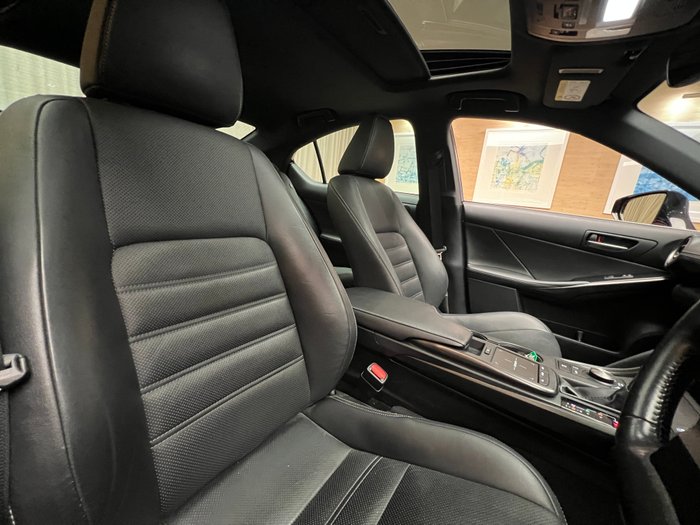 2020 Lexus IS300 Luxury 2.0L Turbo Automatic Sedan