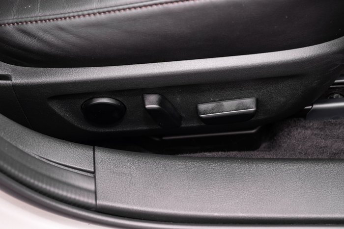 2024 Mazda 3 G20 Touring