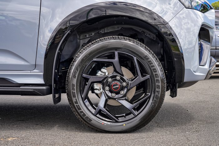 2026 Isuzu MU-X X-TERRAIN