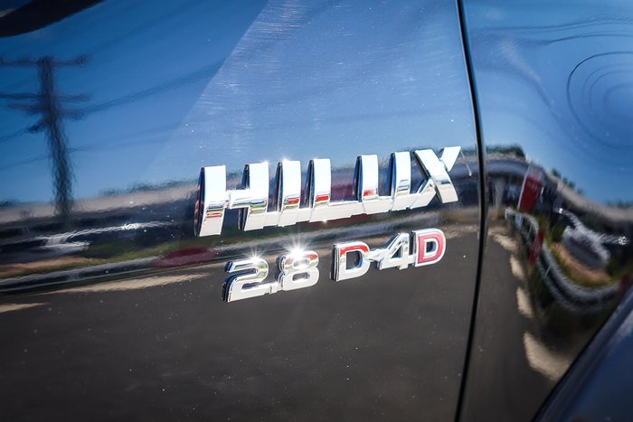 2015 Toyota HILUX SR5