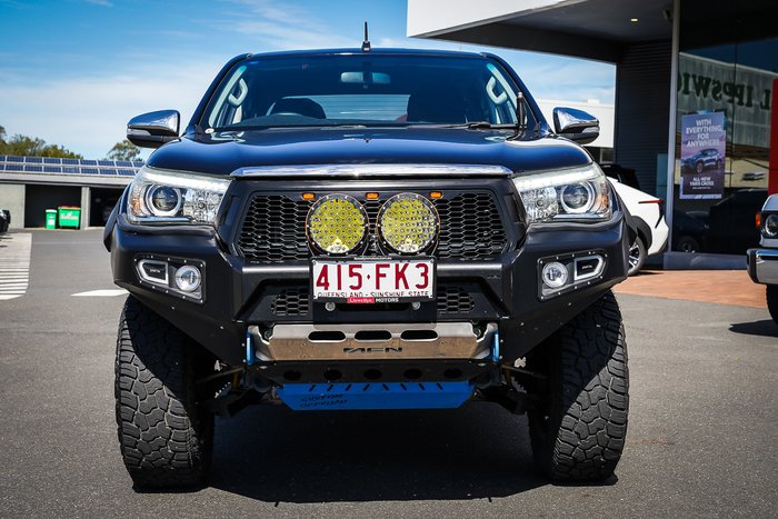 2015 Toyota HILUX SR5