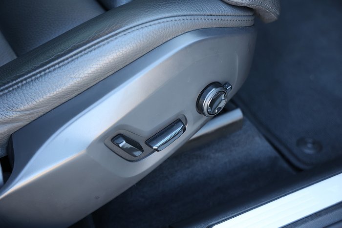 2022 Volvo XC60 Plus B5