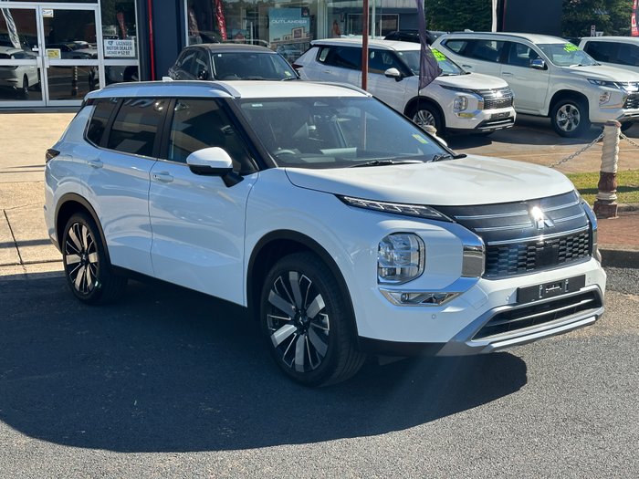 2025 MITSUBISHI OUTLANDER