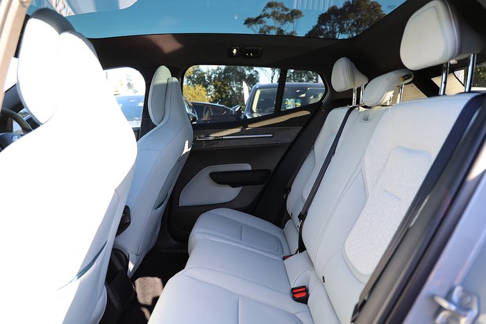 2024 Volvo EX30 Single Motor Extended Range Ultra
