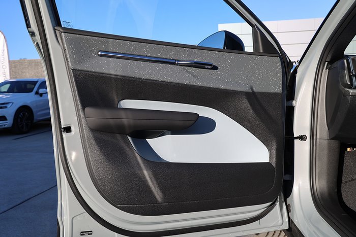 2024 Volvo EX30 Single Motor Extended Range Ultra
