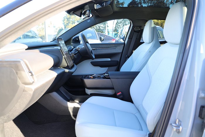 2024 Volvo EX30 Single Motor Extended Range Ultra