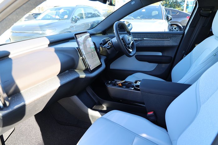 2024 Volvo EX30 Single Motor Extended Range Ultra