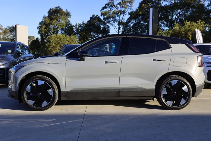 2024 Volvo EX30 Single Motor Extended Range Ultra
