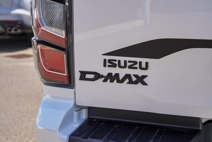 2025 Isuzu D-MAX BLADE