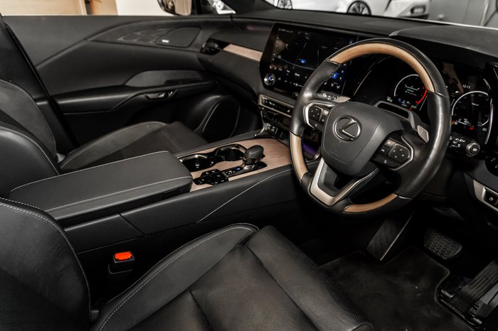 2025 Lexus RX450h+ Sports Luxury 2.5L Hybrid Auto CVT Wagon