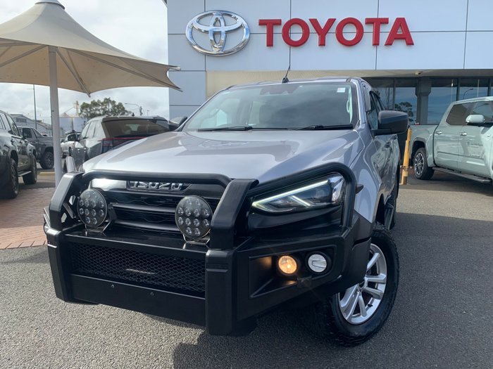 2021 ISUZU MU-X LS-M (4x4)