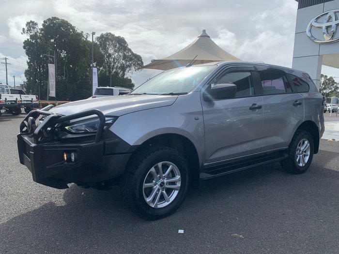 2021 ISUZU MU-X LS-M (4x4)