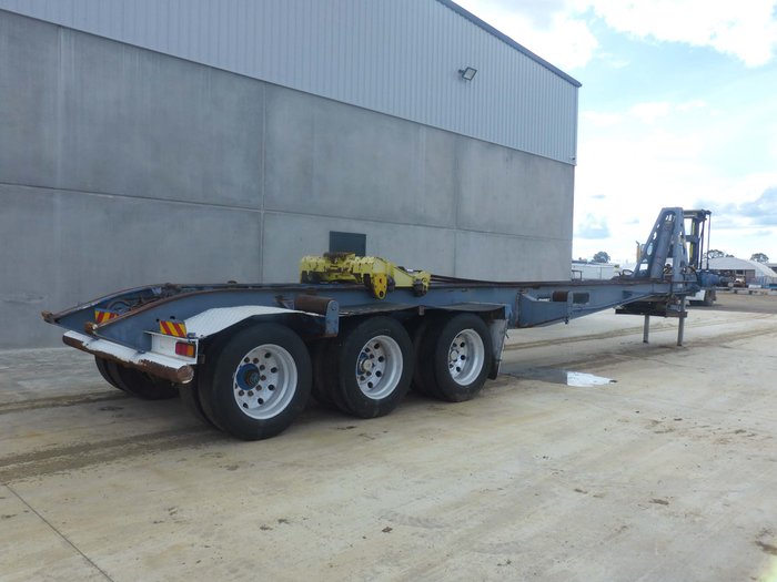 2007 J Smith  Sons Hook Lift Trailer