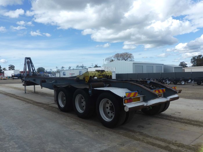 2007 J Smith  Sons Hook Lift Trailer