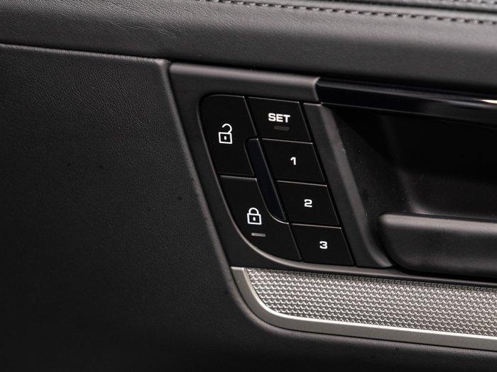 2025 Porsche Cayenne