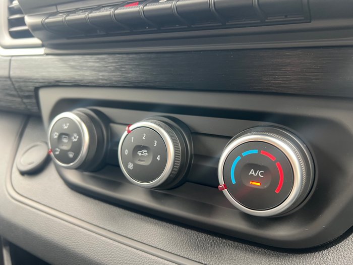 2026 Renault Trafic MY26 SWB Premium