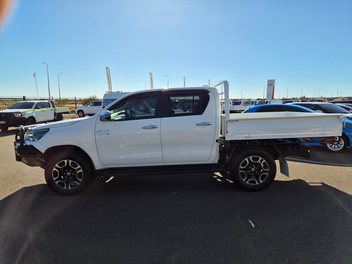 2021 Toyota Hilux SR5 White