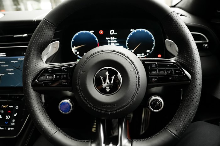 2025 Maserati Grecale TROFEO 530HP 4WD GRIGIO LAVA