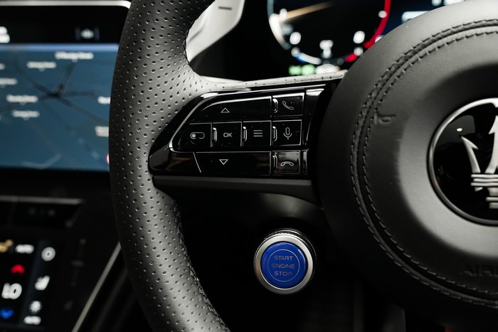 2025 Maserati Grecale TROFEO 530HP 4WD GRIGIO LAVA