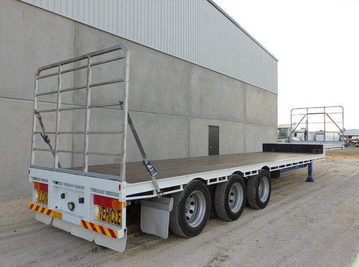 2011 Barker Semi 22 Pallet Dropdeck - RENTAL