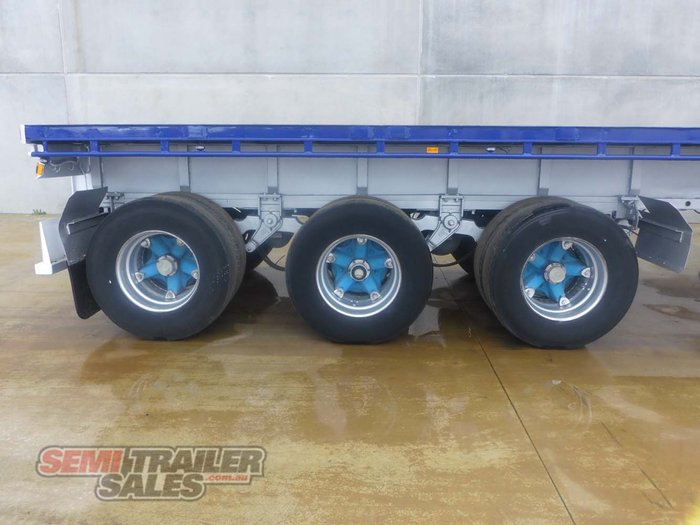 2007 Haulmark Flat Top Extendable 