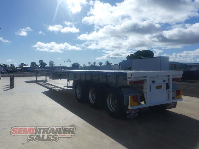 2007 Haulmark Flat Top Extendable 