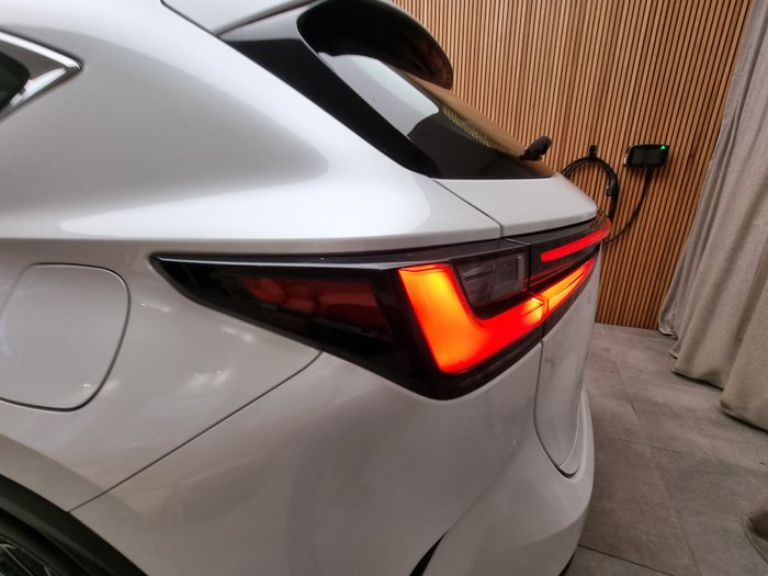 2025 Lexus NX350H Luxury AWD
