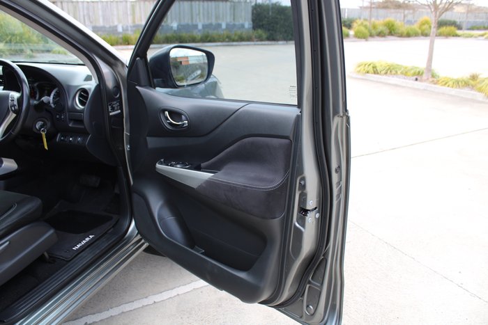 2018 Nissan Navara ST