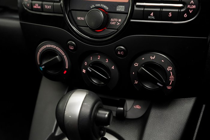 2012 Mazda 2 Neo