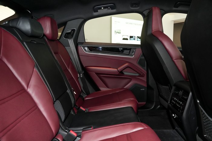 2023 Porsche Cayenne S