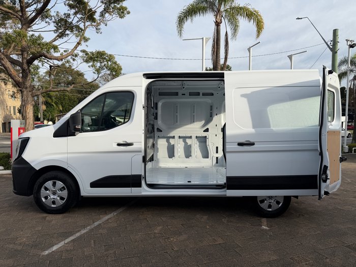 2026 RENAULT MASTER