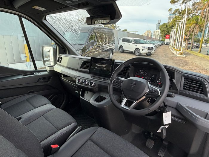 2026 RENAULT MASTER
