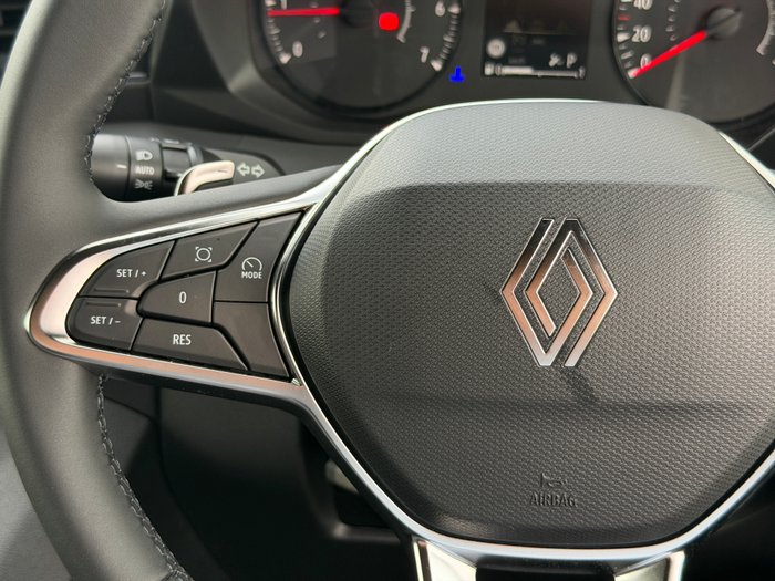 2026 RENAULT MASTER