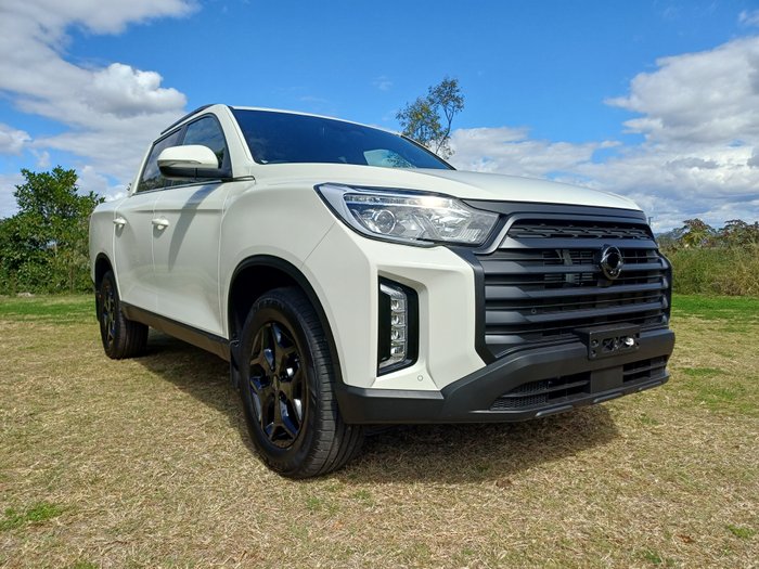 2025 KGM MUSSO ADVANCE