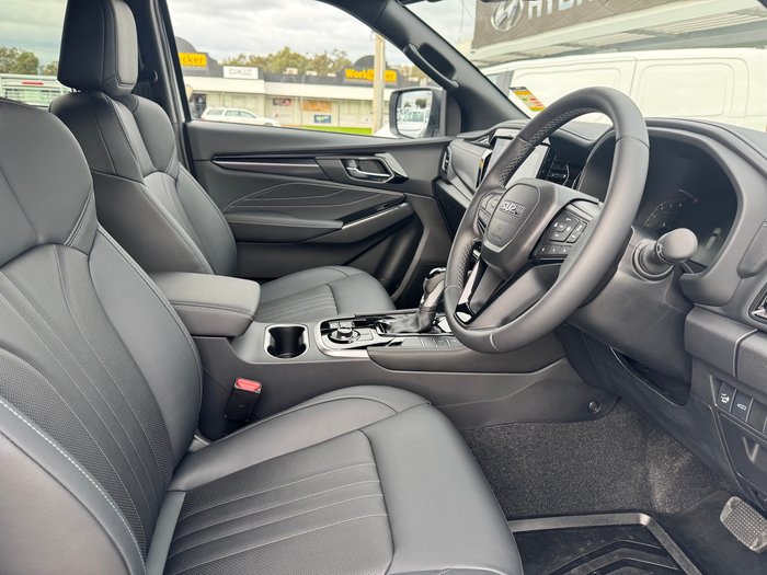 2025 ISUZU MU-X LS-T