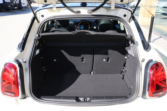 2022 MINI 5D HATCH COOPER CLASSIC