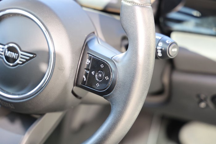 2022 MINI 5D HATCH COOPER CLASSIC