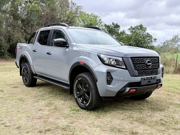2025 NISSAN NP300 NAVARA PRO-4X