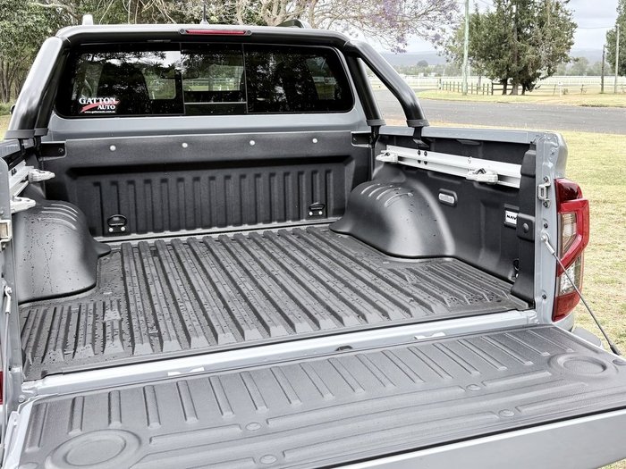 2025 NISSAN NP300 NAVARA PRO-4X