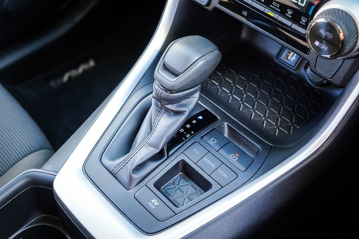 2024 Toyota RAV 4 Hybrid GX-2WD