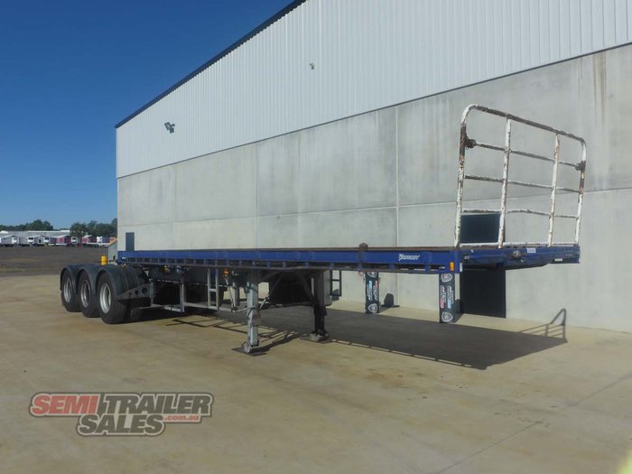 2008 Vawdrey 12 Pallet Flat Top A Trailer with 20FT Container Pins